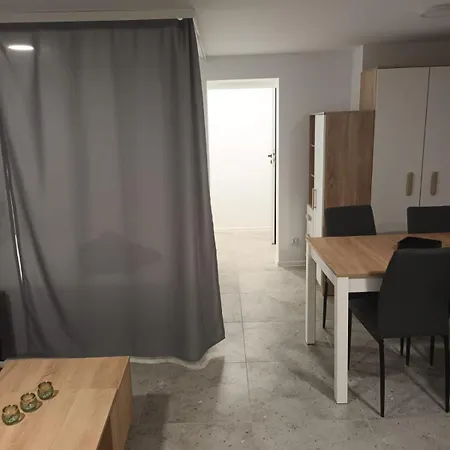 Kawalerka Perzycka Апартаменти
